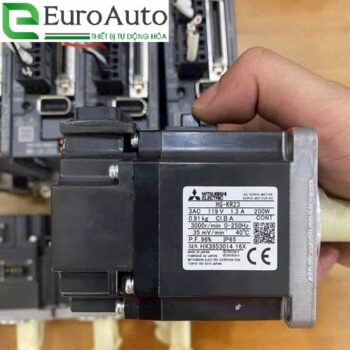 Servo-MR-J4-20A-Misubishi-1